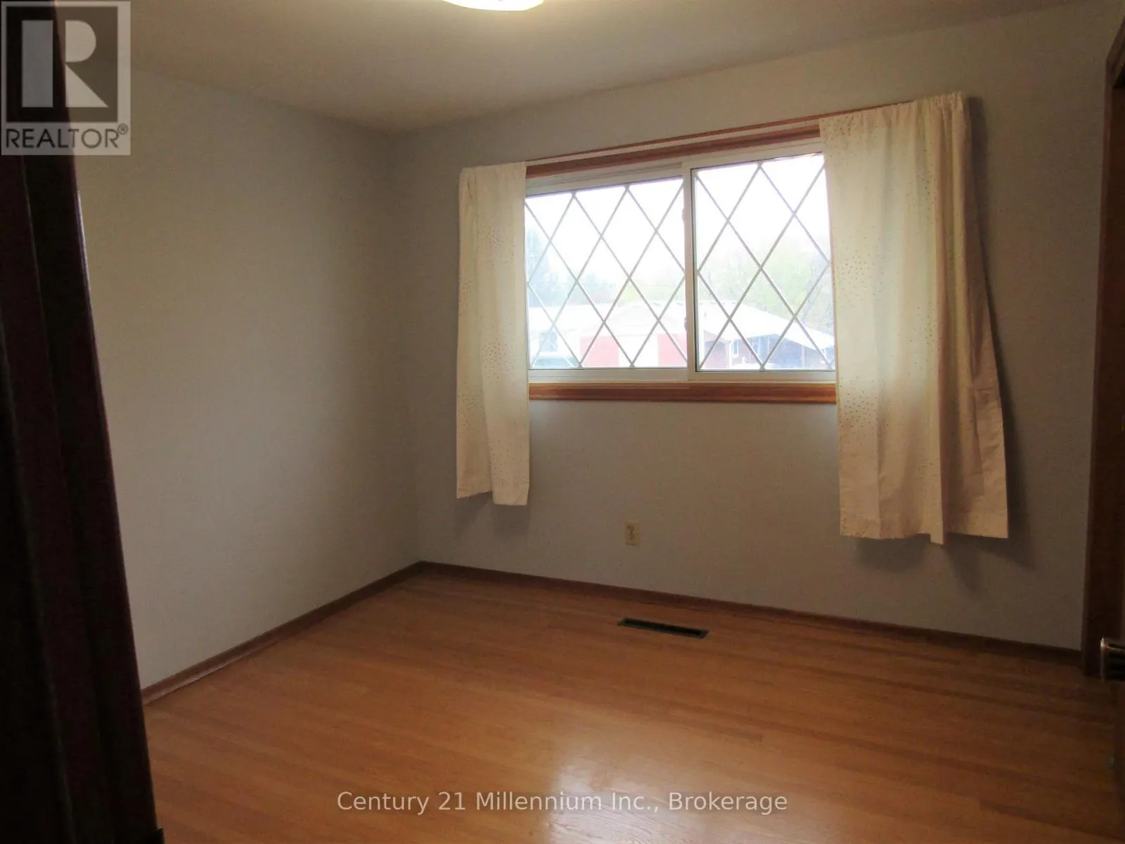 1 - 368 PRINCES STREET S #1