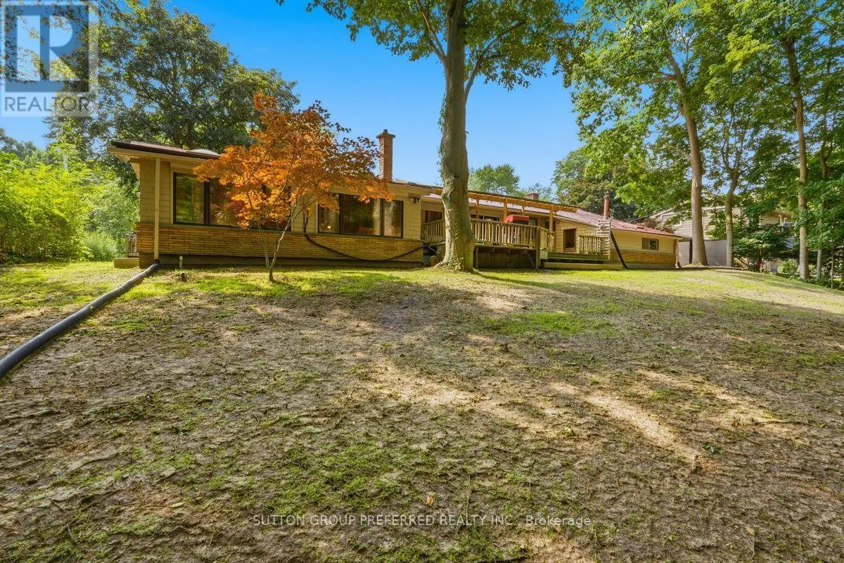 7 METAMORA CRESCENT