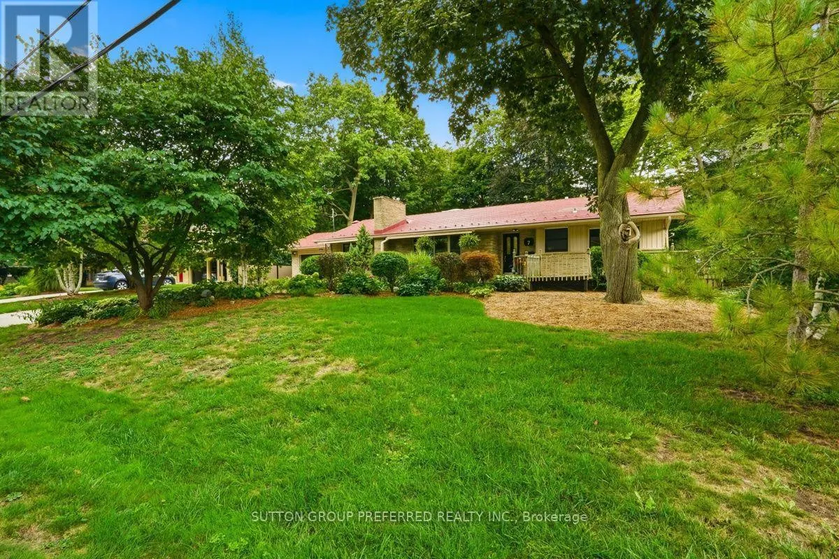 7 METAMORA CRESCENT