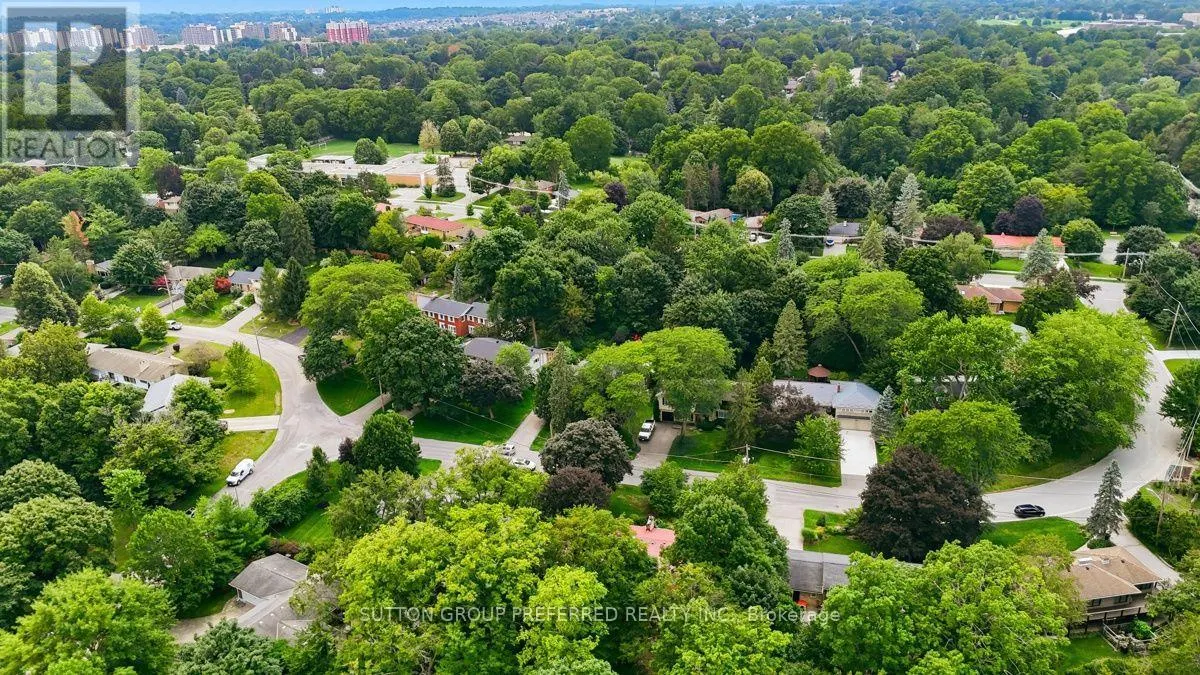 7 METAMORA CRESCENT