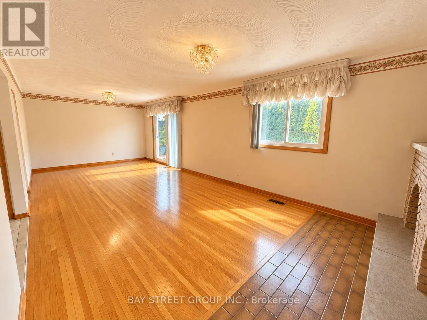 LOWER LEVEL - 316 EAGLEWOOD DRIVE