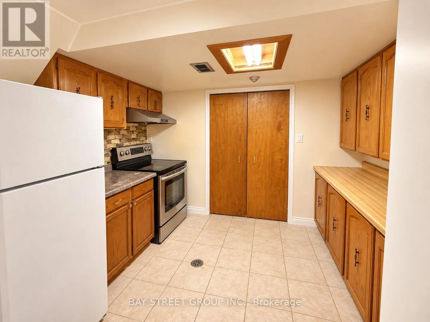 LOWER LEVEL - 316 EAGLEWOOD DRIVE