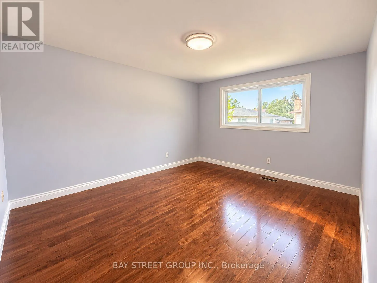 UPPER LEVEL - 237 LAWNHURST COURT