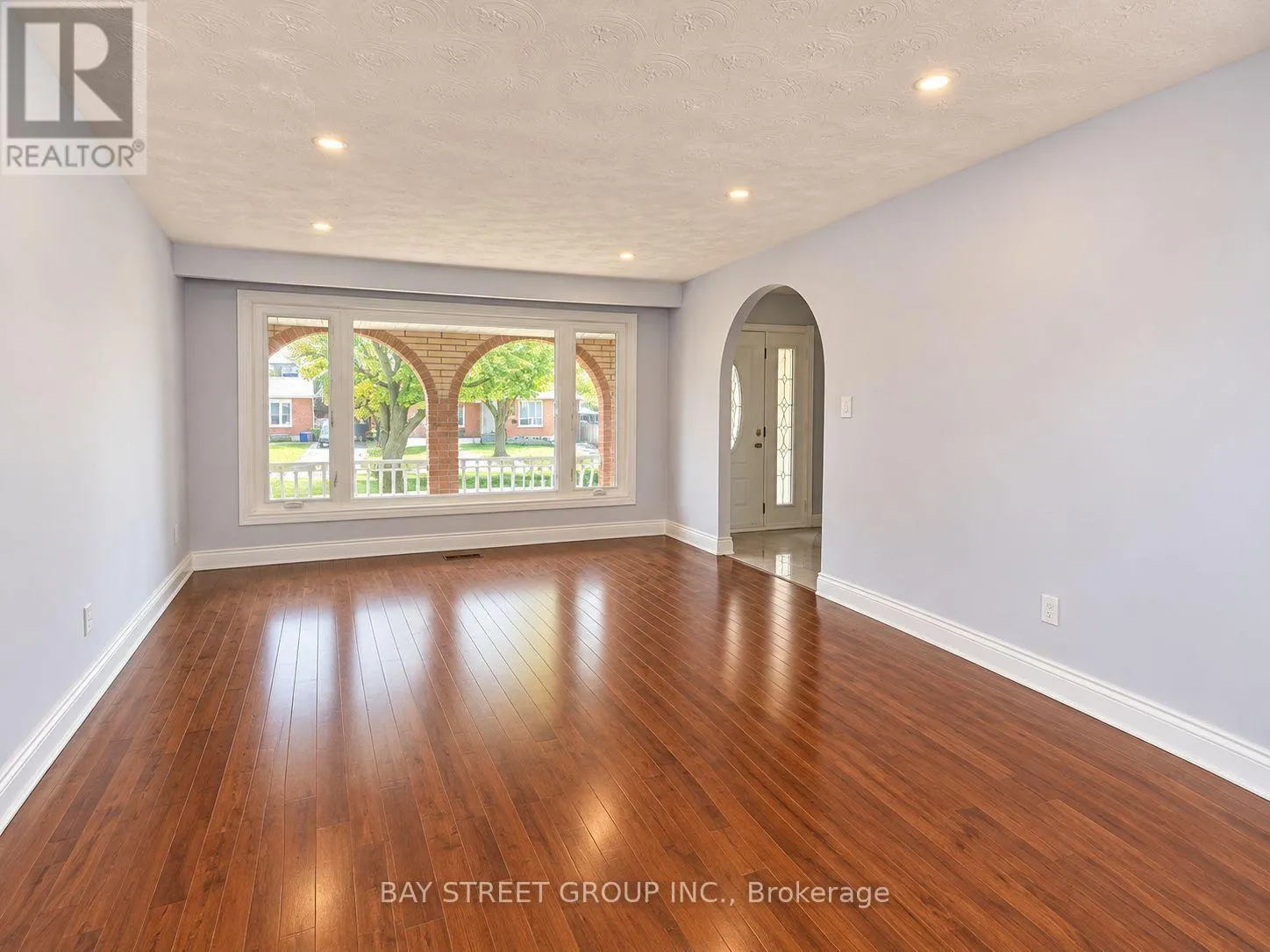 UPPER LEVEL - 237 LAWNHURST COURT