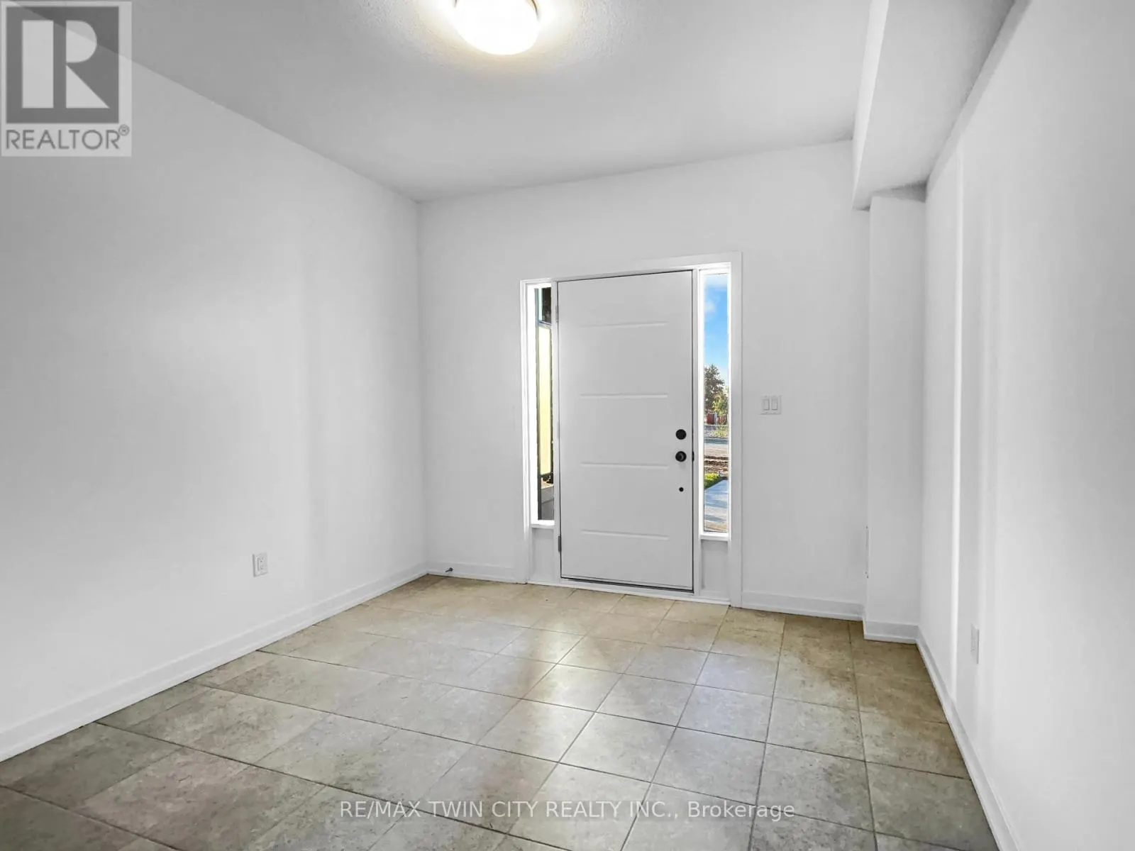 12 - 8 MISEFERI CRESCENT