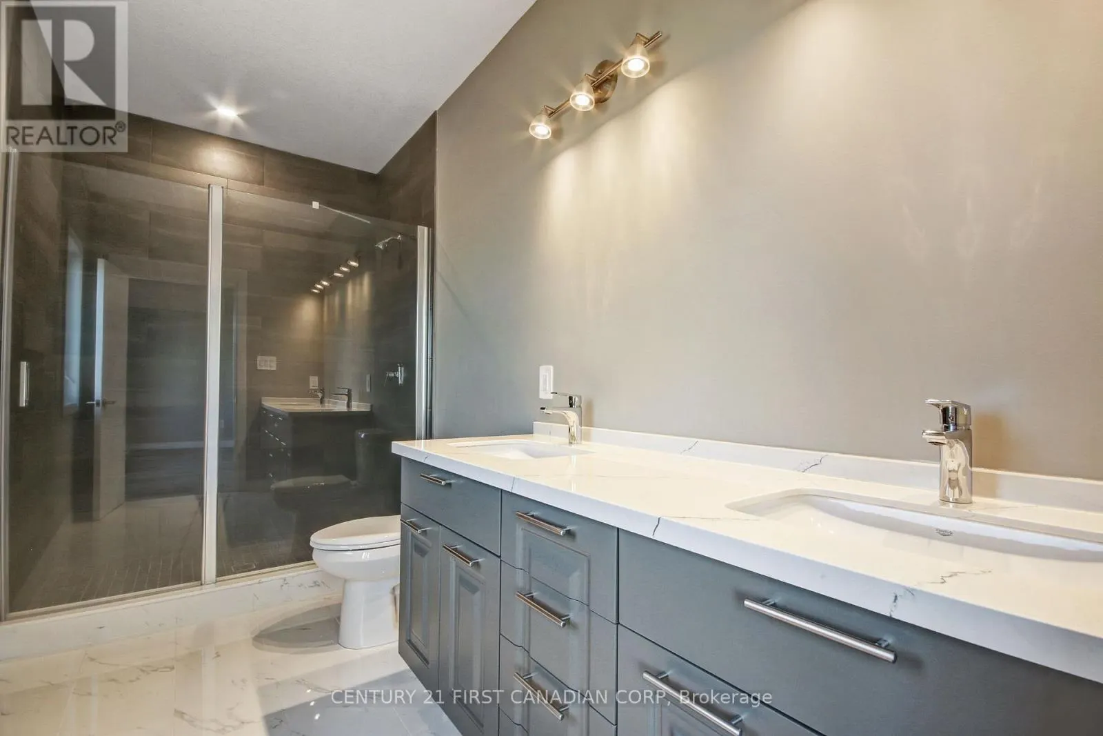 2920 LEMIEUX WALK