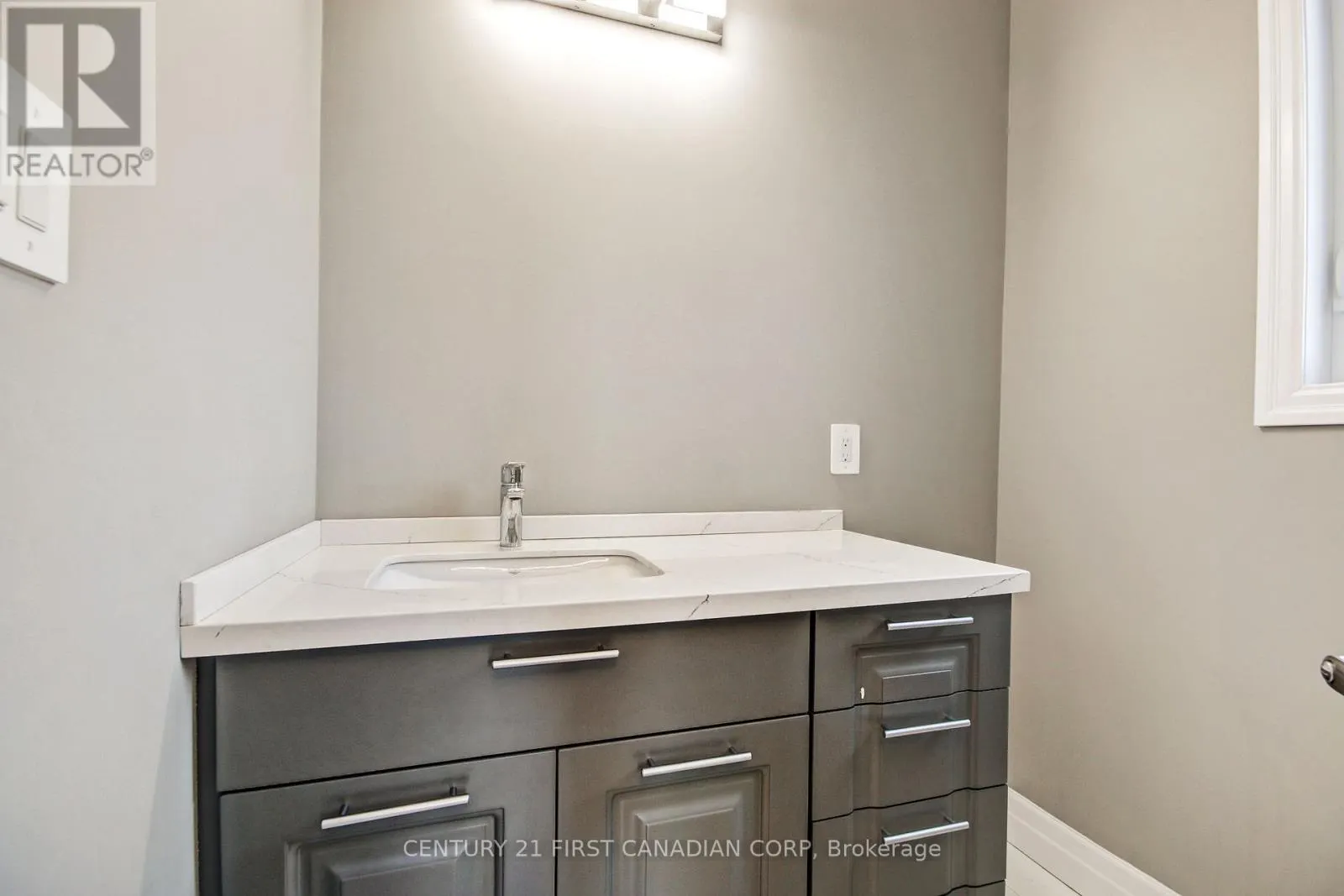 2920 LEMIEUX WALK