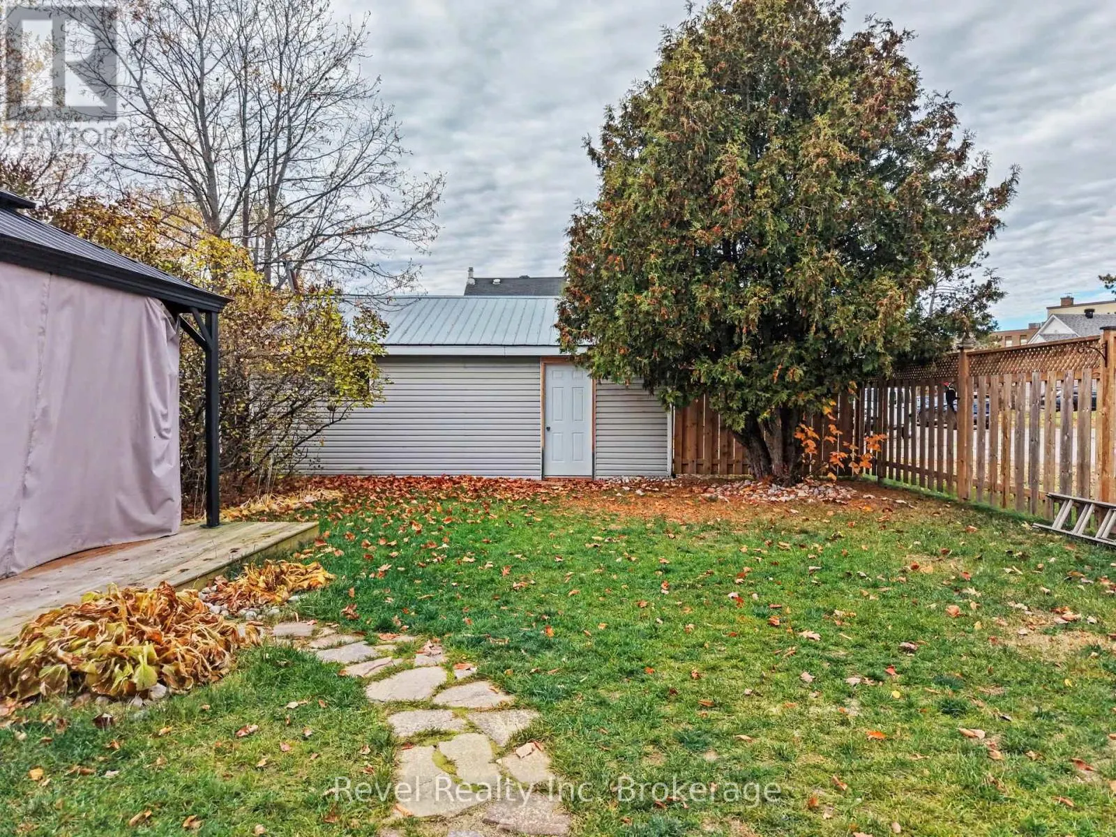 2043 DREW STREET