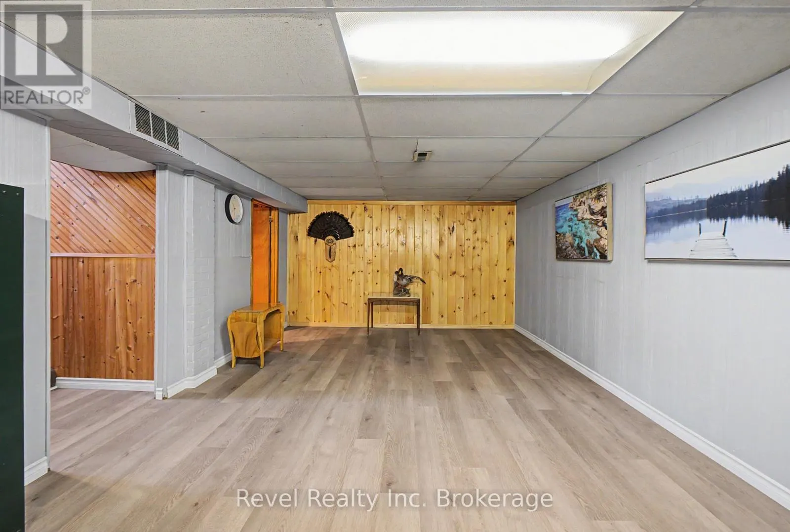 2043 DREW STREET