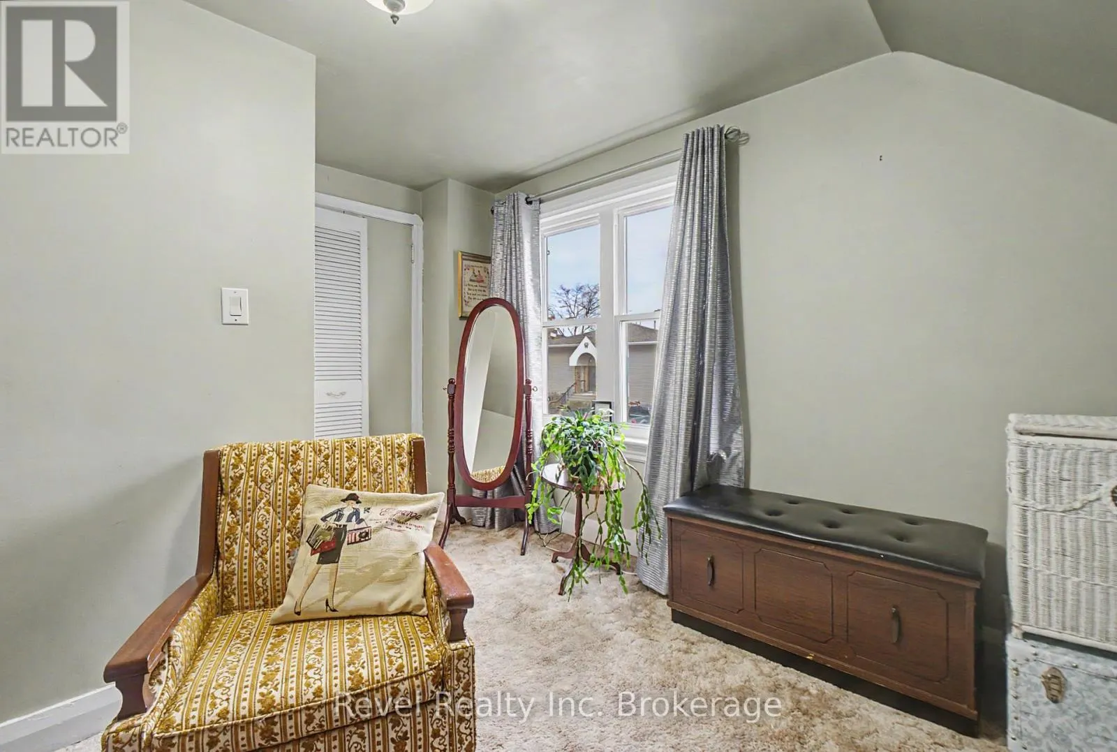 2043 DREW STREET