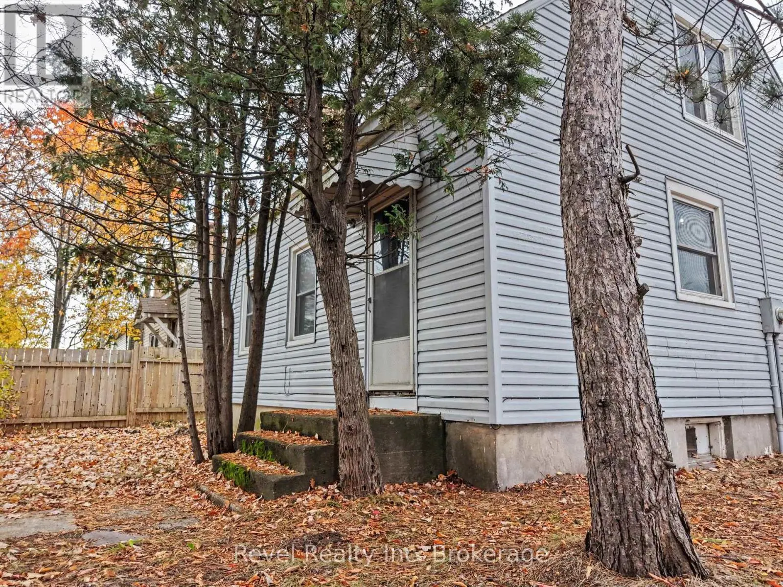 2043 DREW STREET