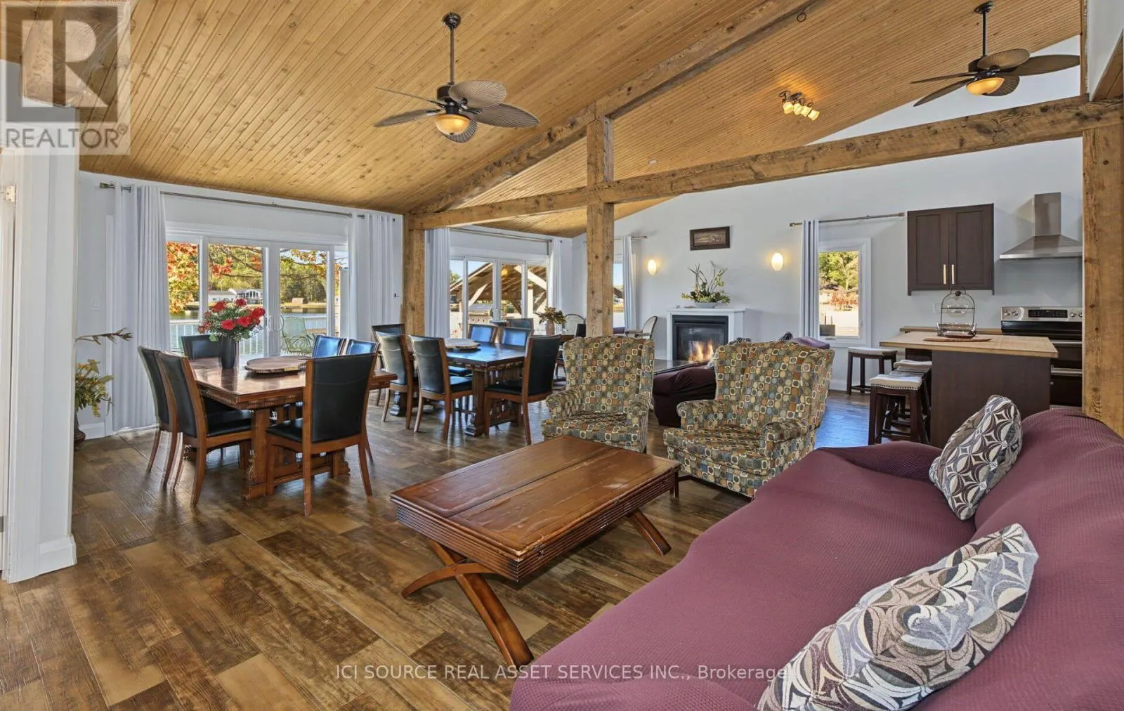 3 WOODLAND LANE