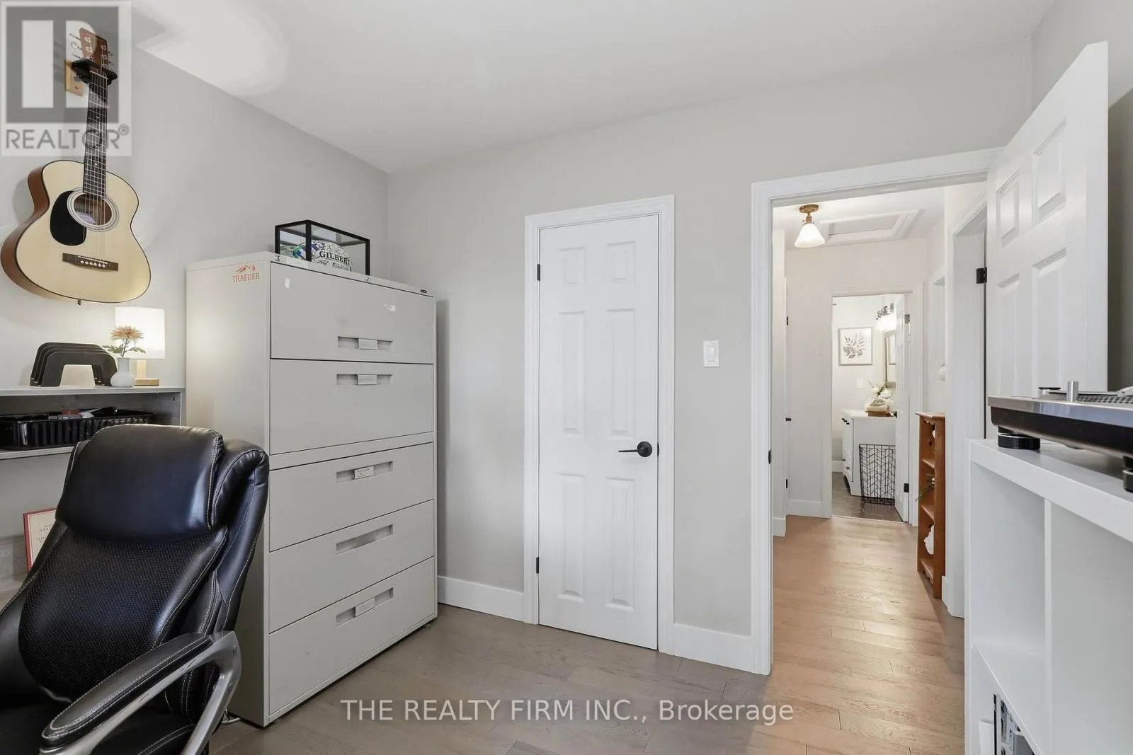 108 DOWNING CRESCENT