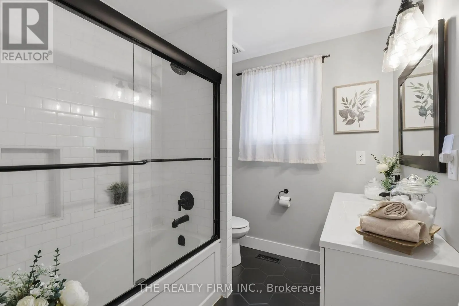 108 DOWNING CRESCENT