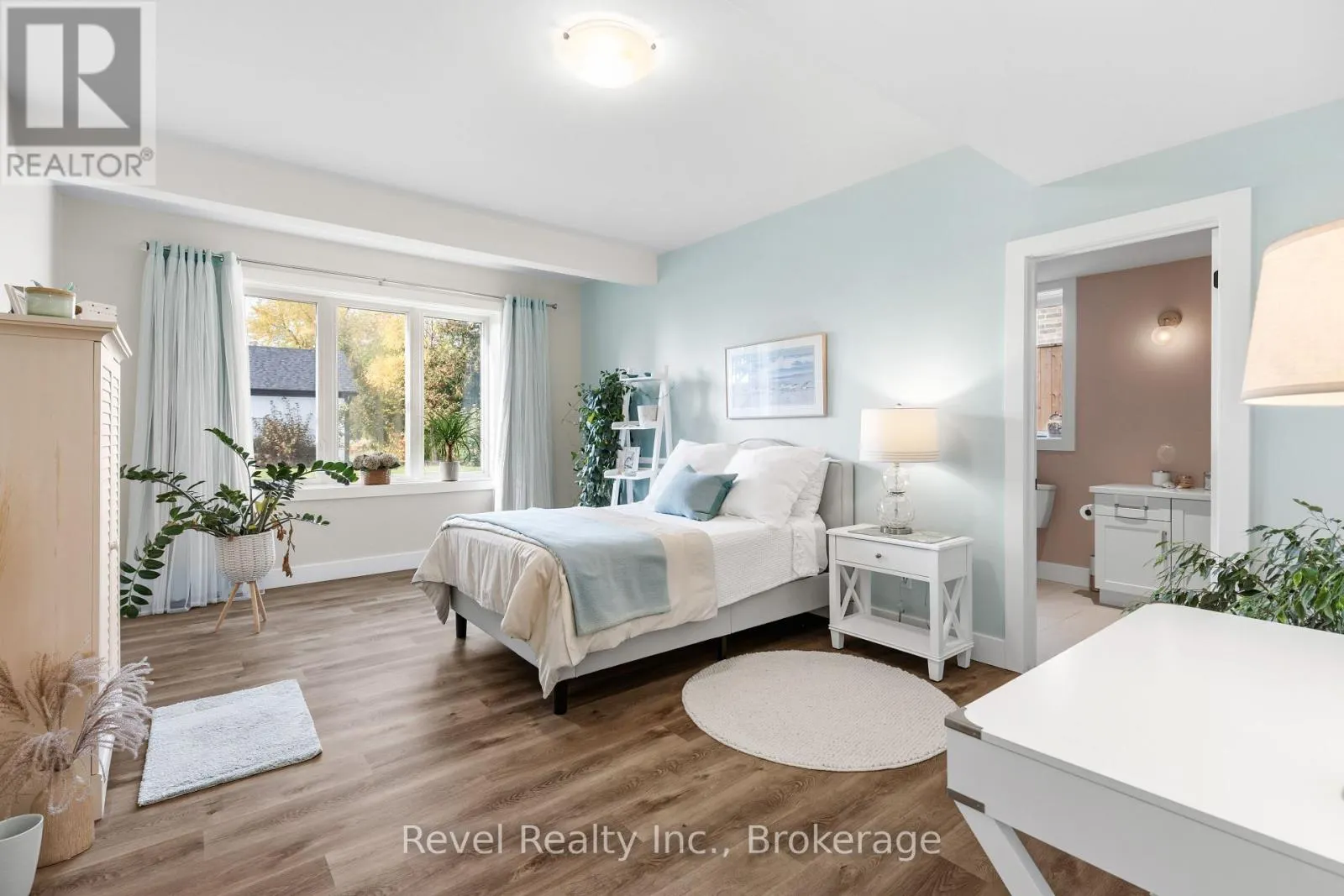 48 PLEASANT VIEW CRESCENT