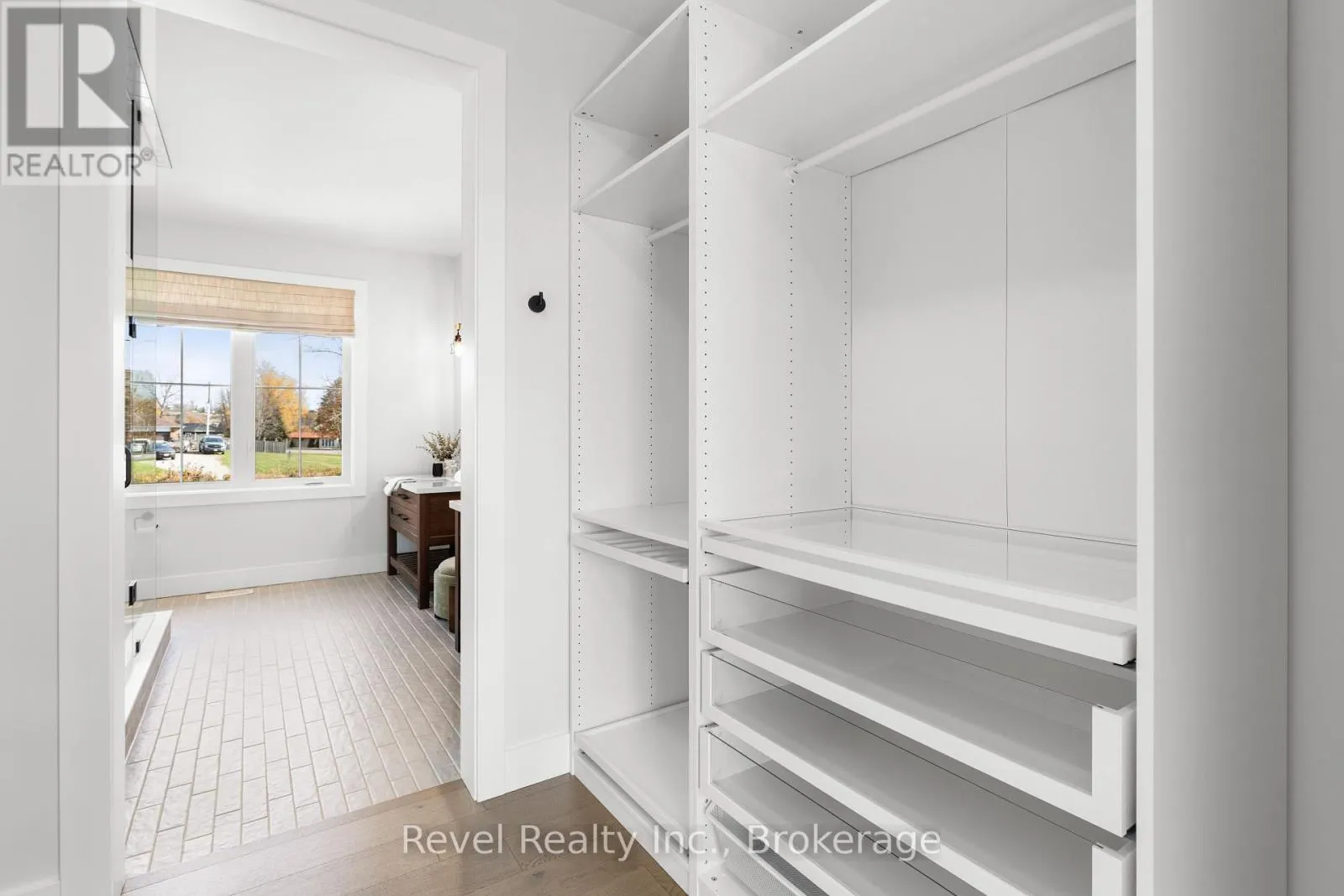 48 PLEASANT VIEW CRESCENT