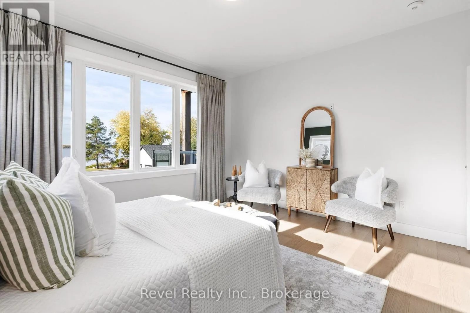 48 PLEASANT VIEW CRESCENT