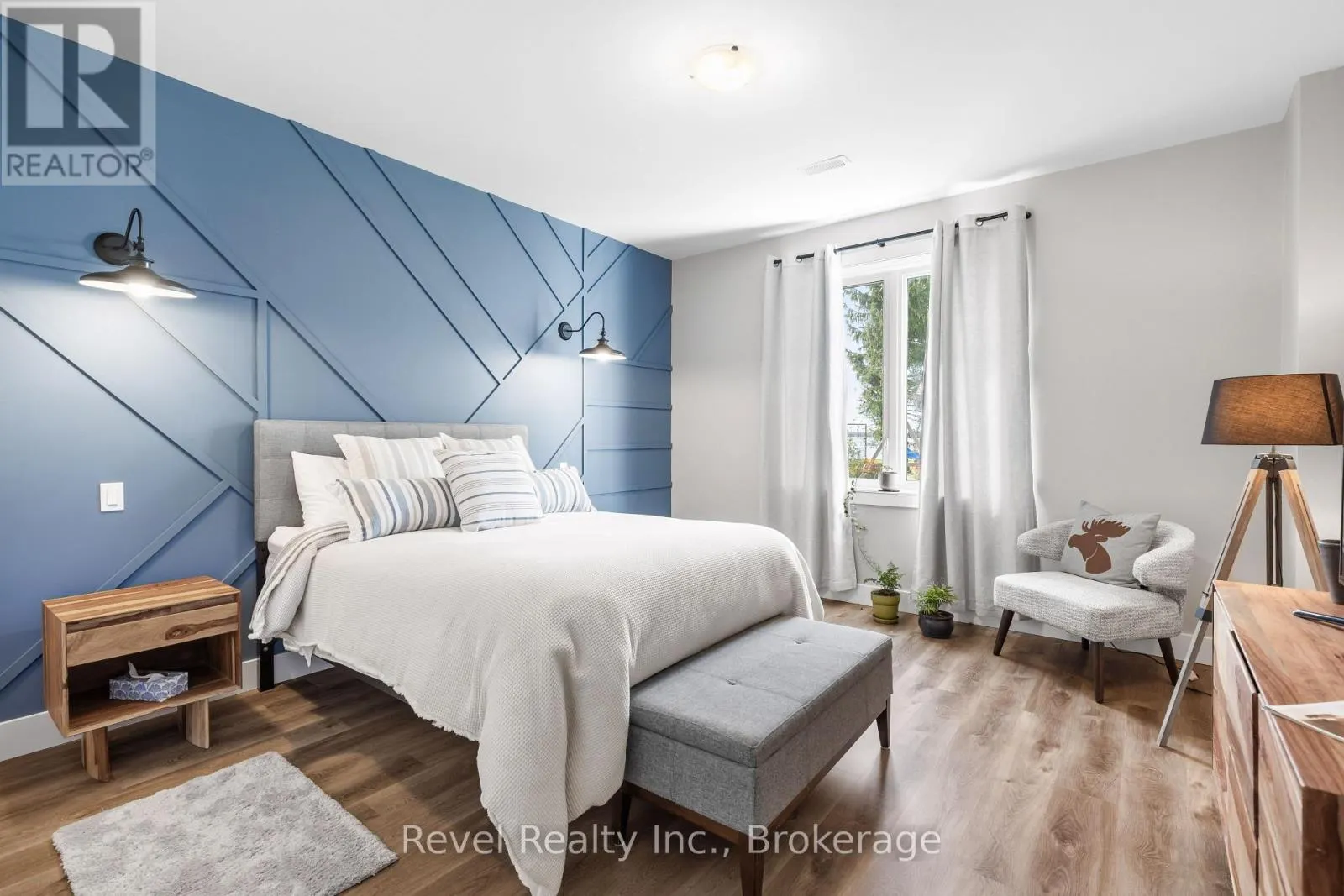 48 PLEASANT VIEW CRESCENT