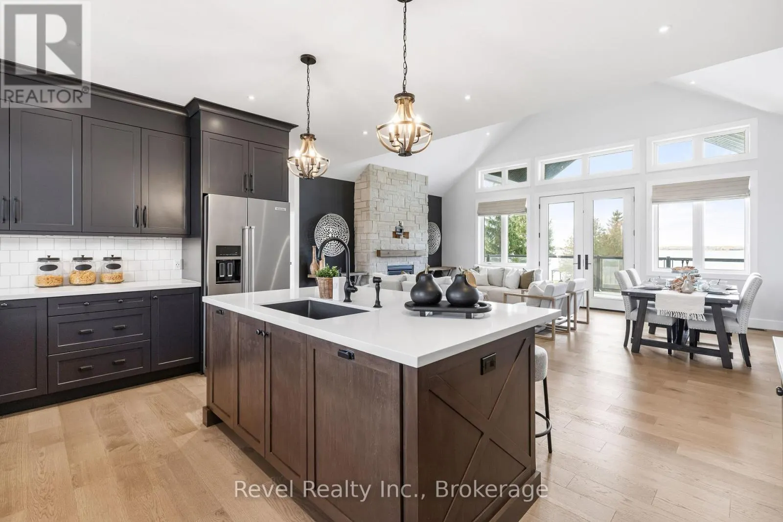 48 PLEASANT VIEW CRESCENT