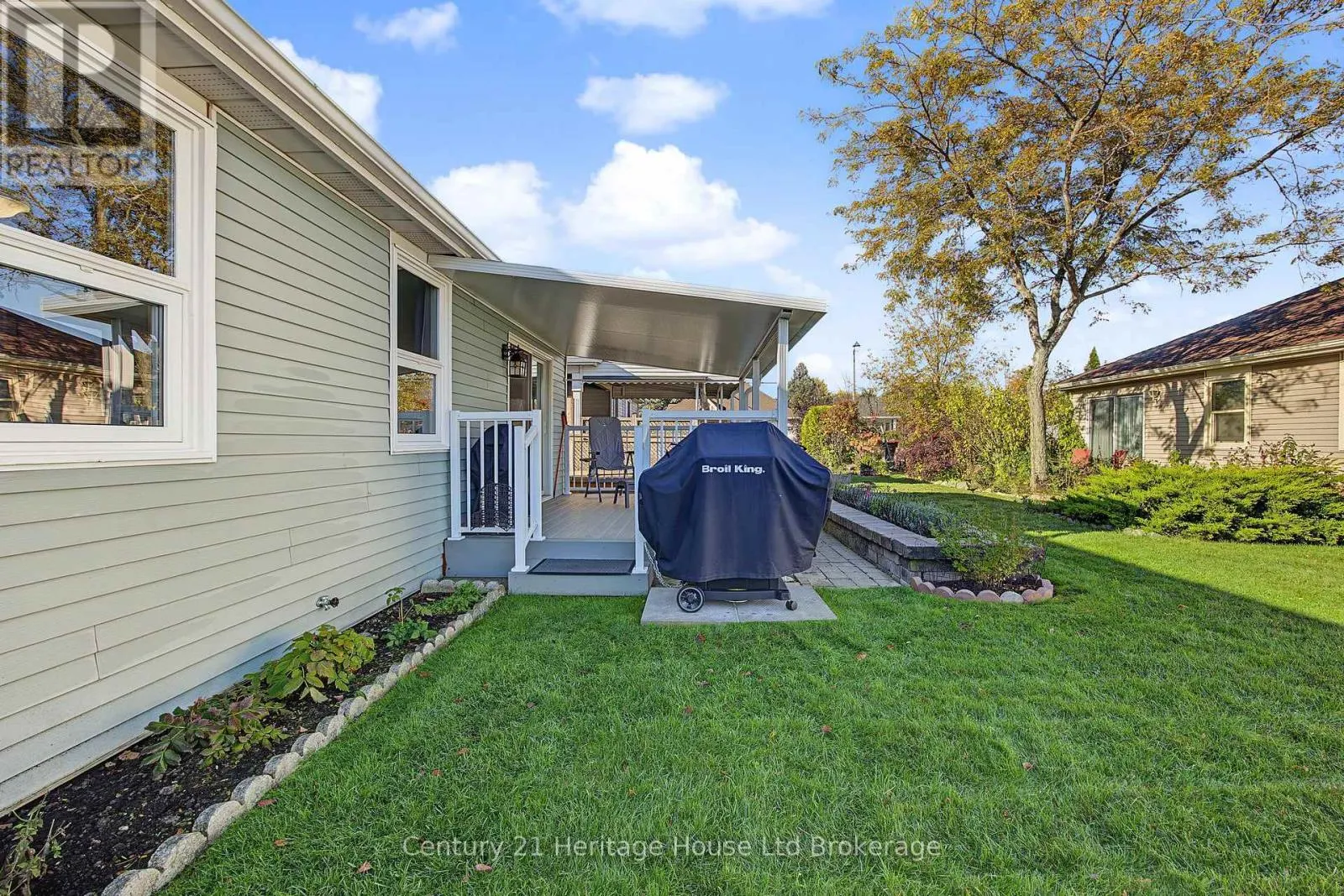 16 SINCLAIR DRIVE