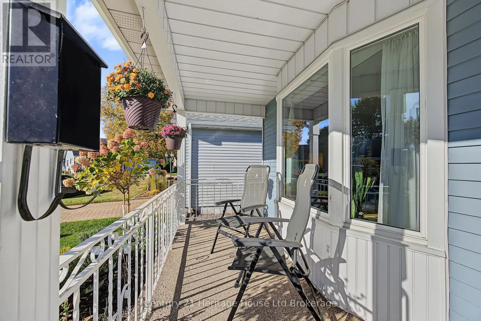 16 SINCLAIR DRIVE