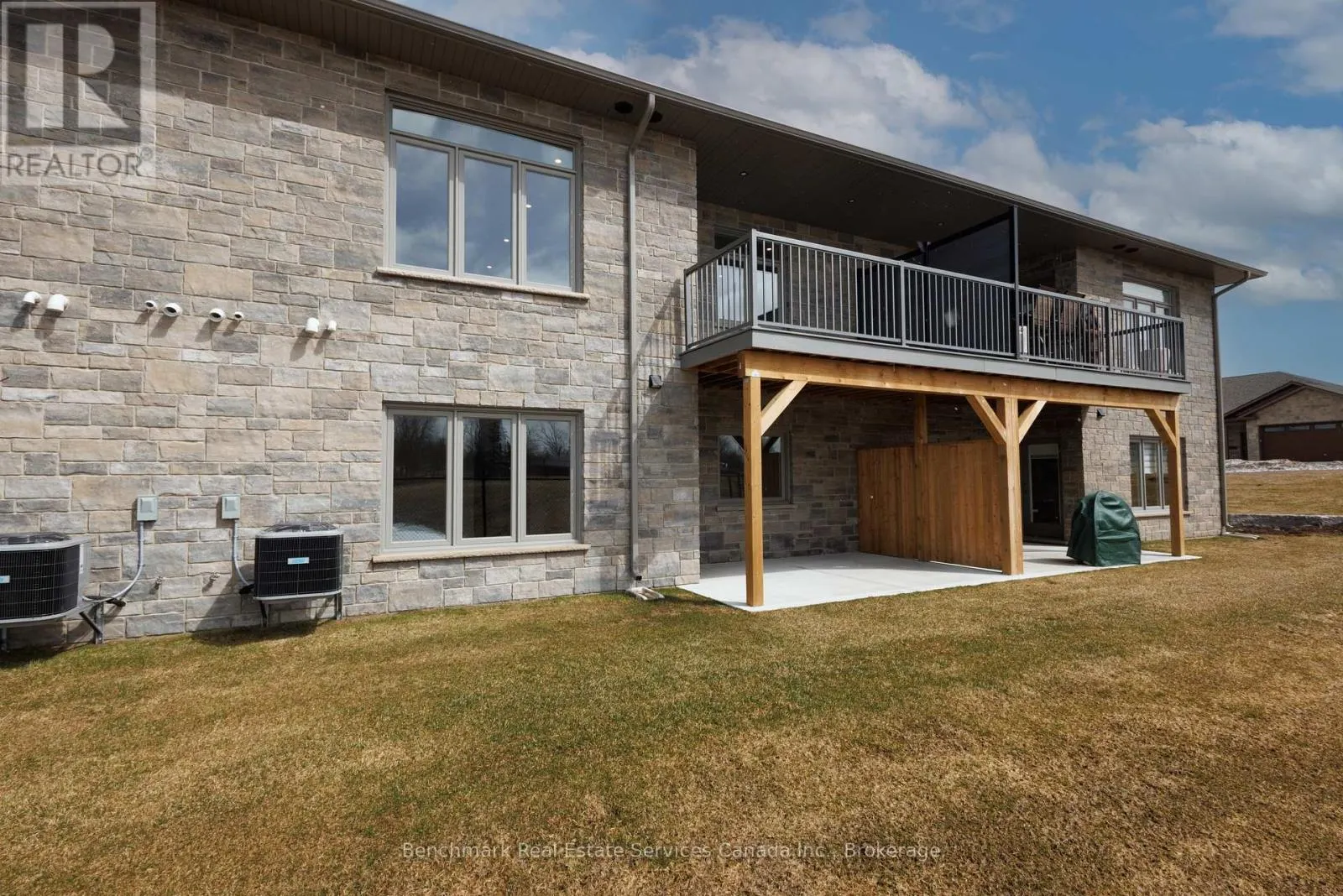 64 CAVALIER CRESCENT