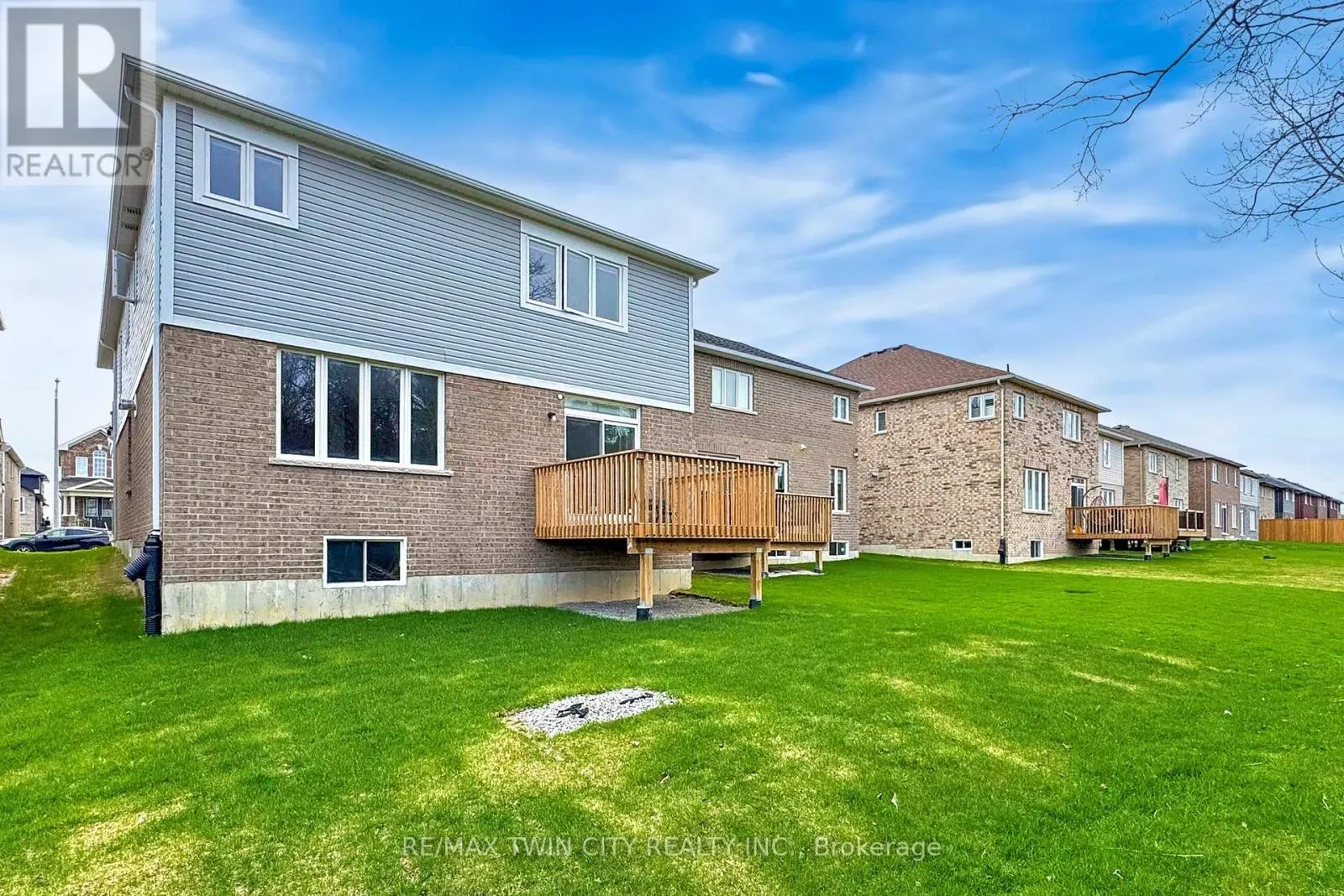 630 LEMAY GROVE
