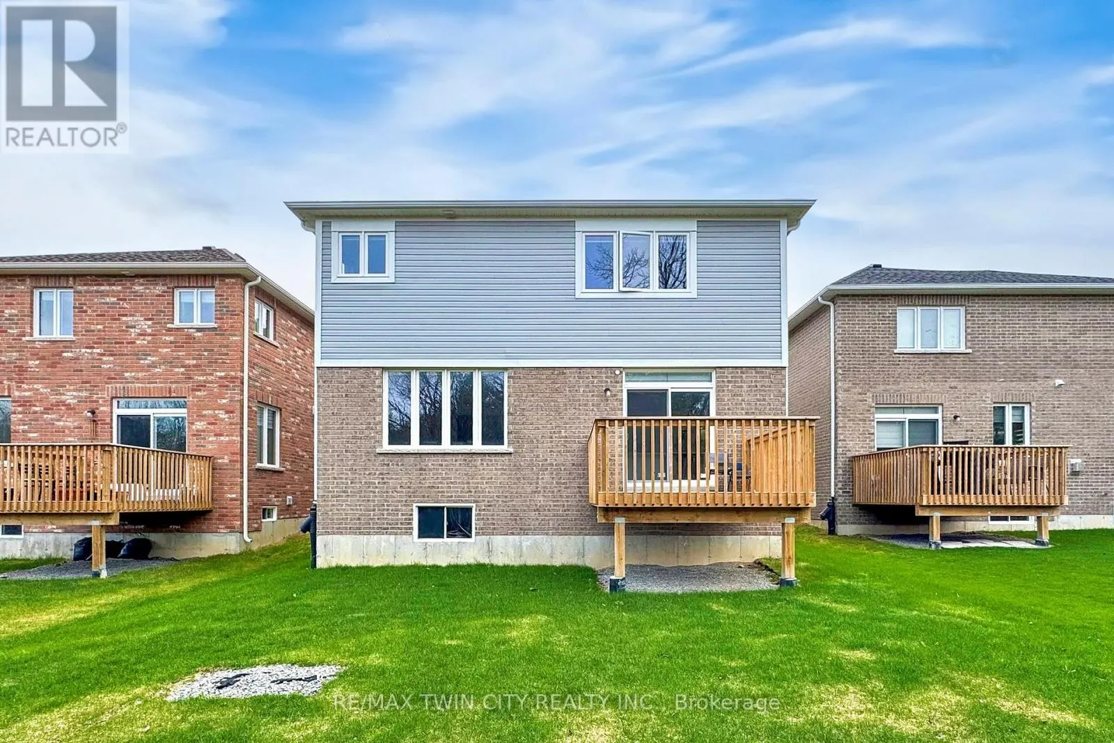 630 LEMAY GROVE