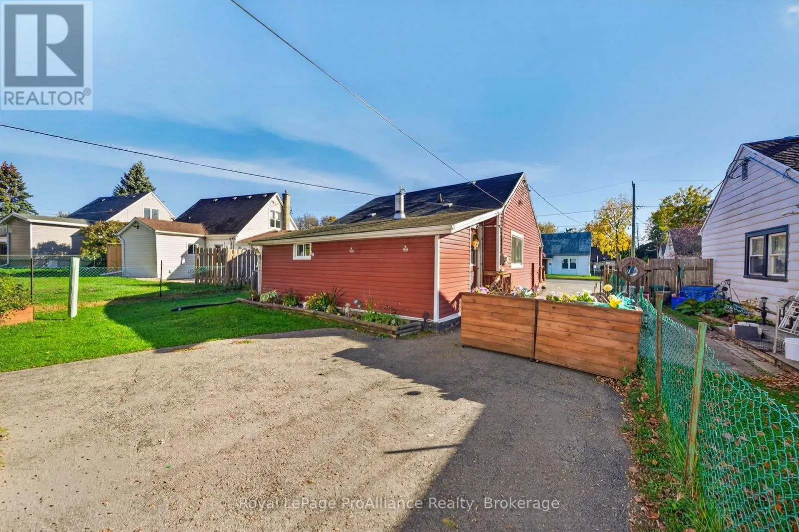 12 KERR CRESCENT