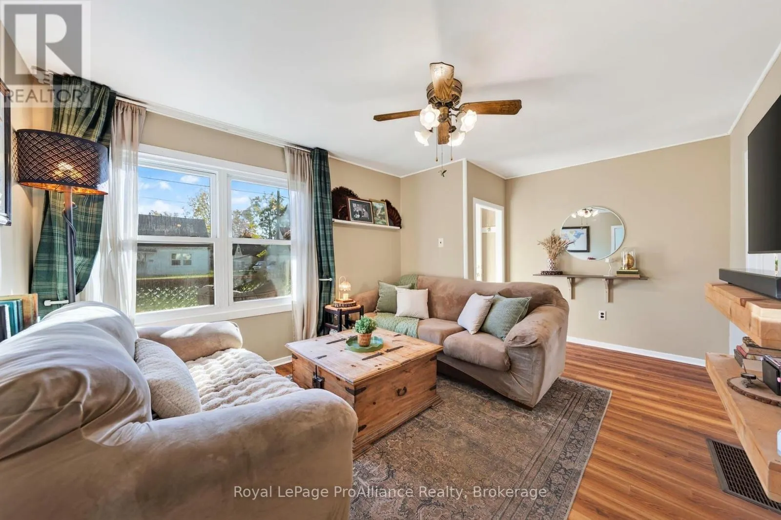 12 KERR CRESCENT