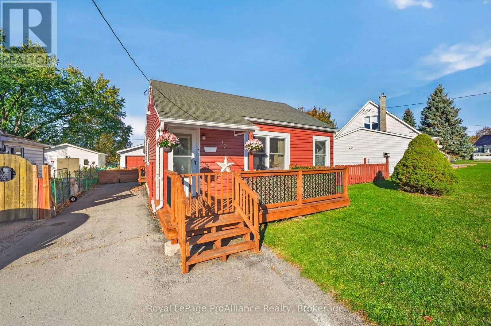 12 KERR CRESCENT