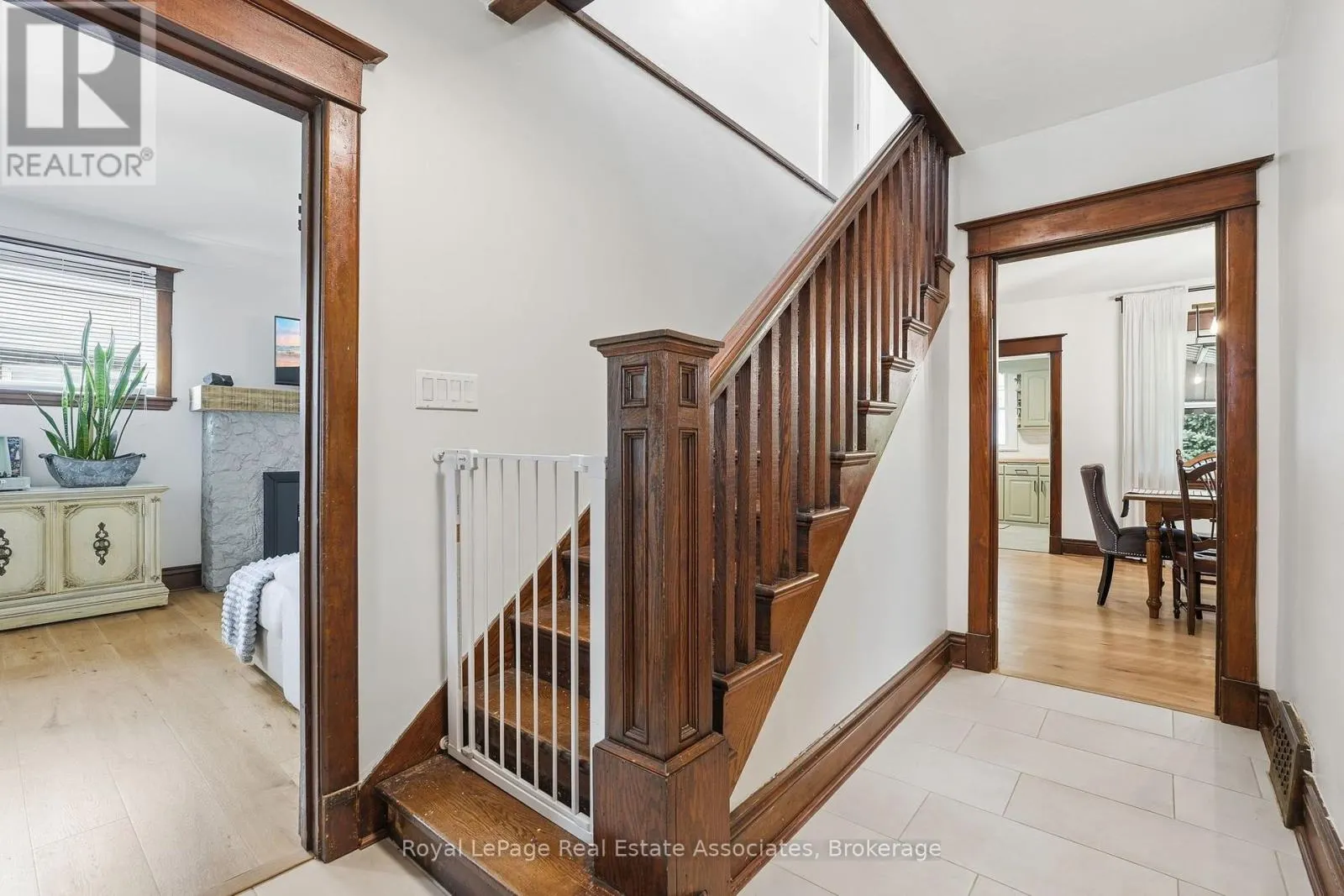 96 HUXLEY AVENUE S