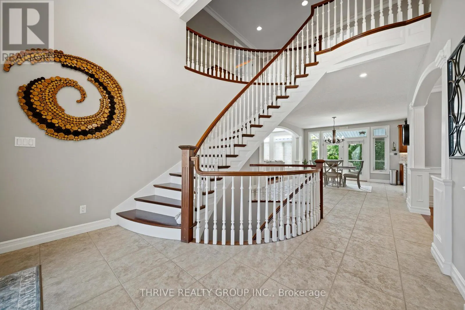 944 COLLINS DRIVE