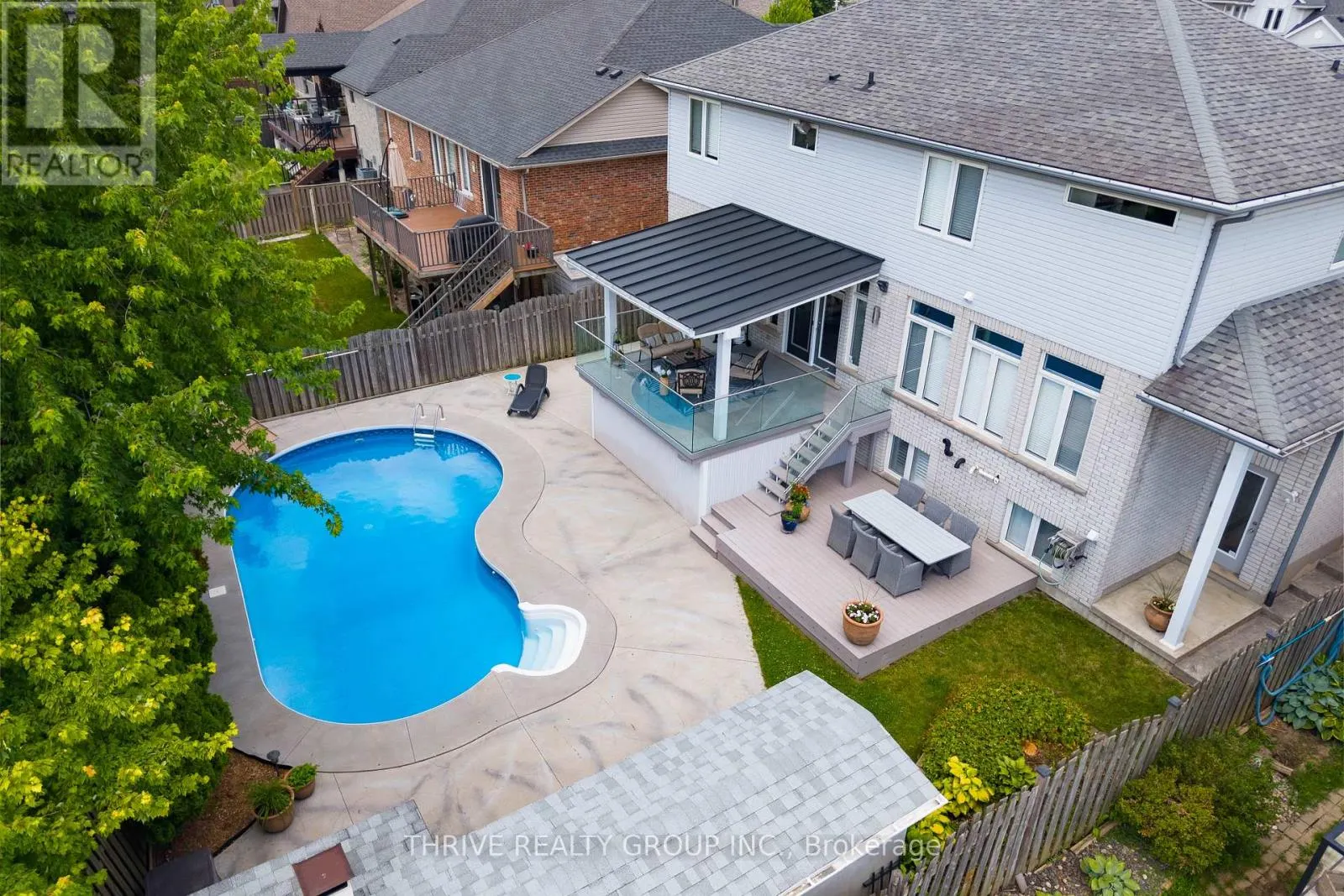 944 COLLINS DRIVE