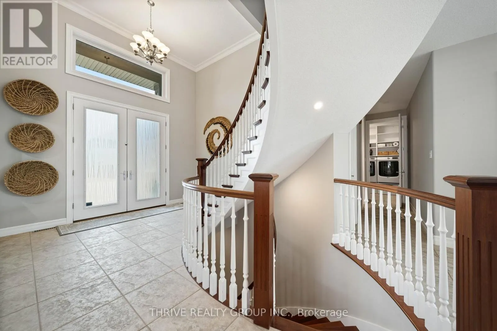 944 COLLINS DRIVE