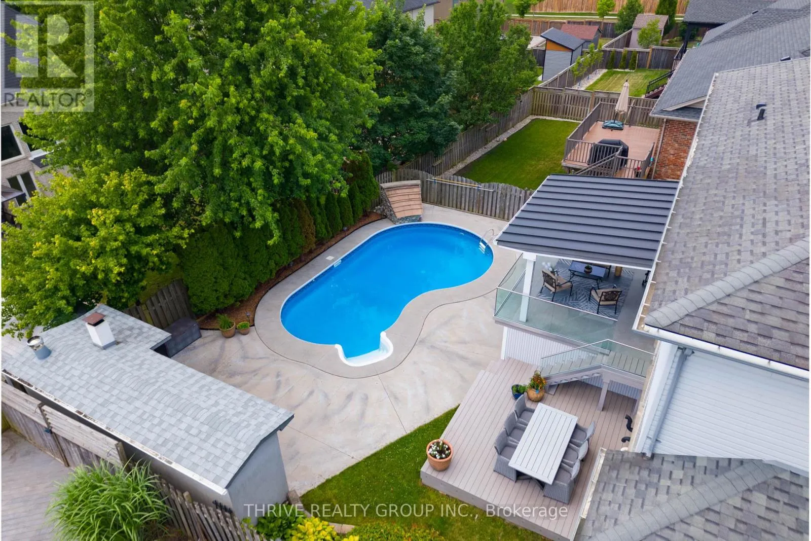 944 COLLINS DRIVE
