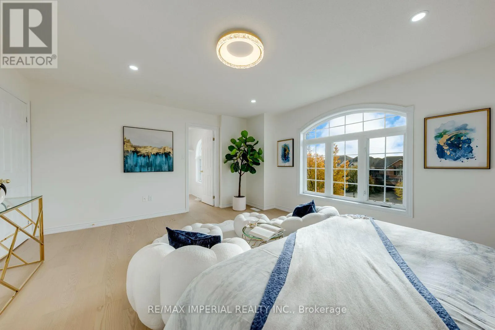 1149 HARROGATE DRIVE