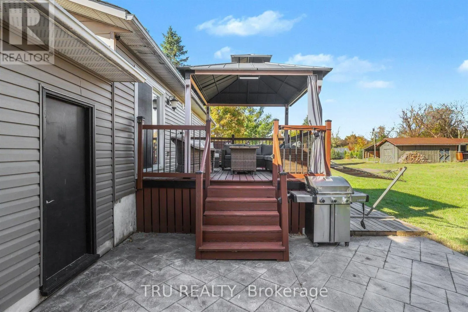 6 OXFORD HEIGHTS DRIVE
