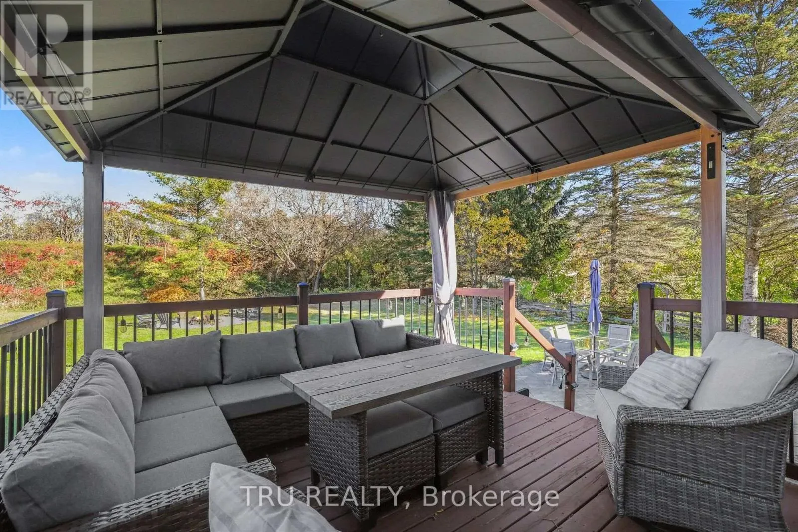 6 OXFORD HEIGHTS DRIVE