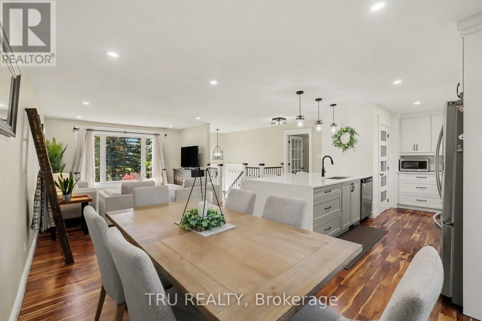 6 OXFORD HEIGHTS DRIVE