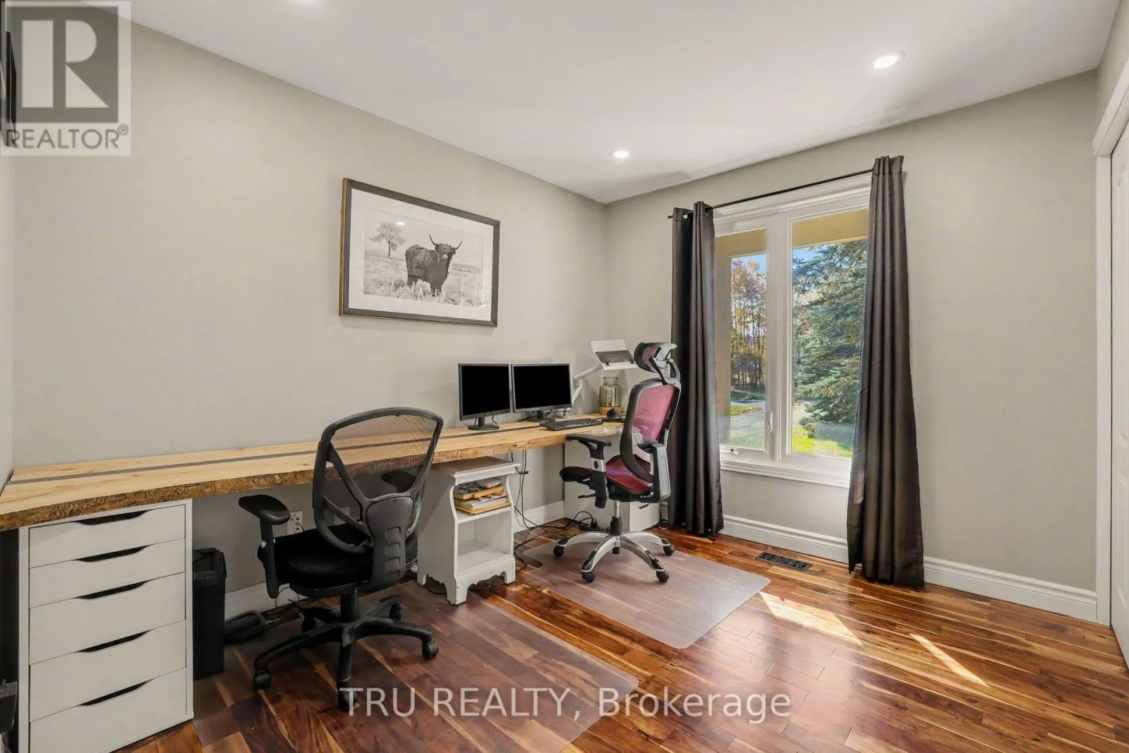 6 OXFORD HEIGHTS DRIVE
