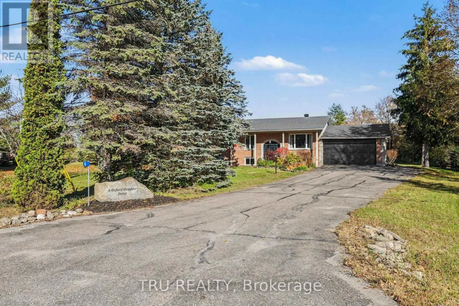 6 OXFORD HEIGHTS DRIVE