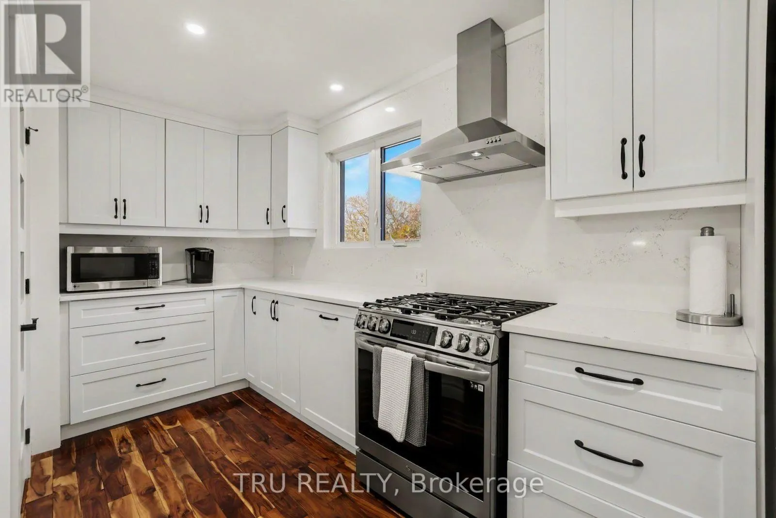 6 OXFORD HEIGHTS DRIVE