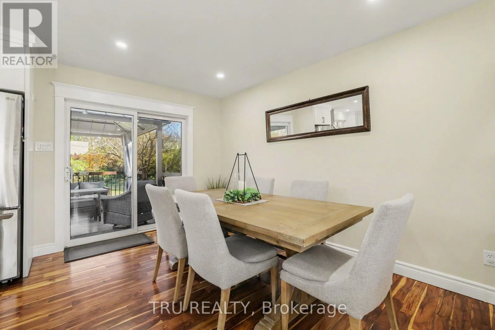 6 OXFORD HEIGHTS DRIVE