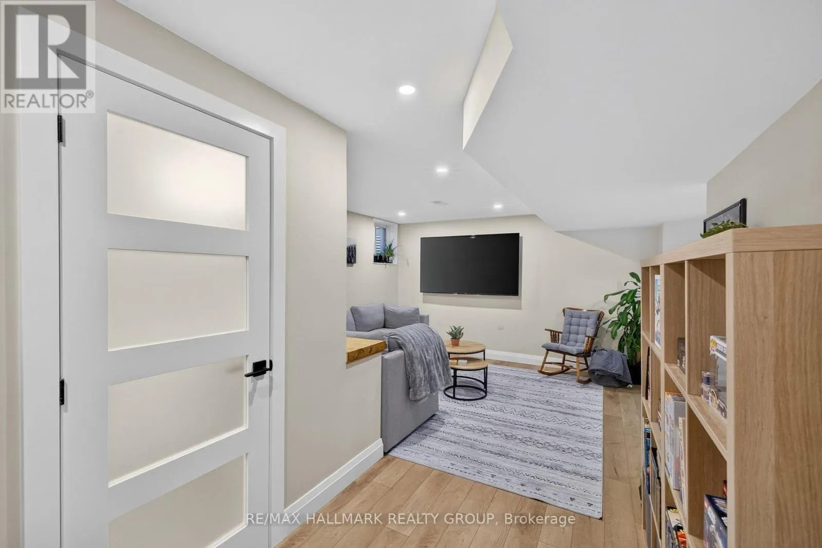 792 MAYFLY CRESCENT