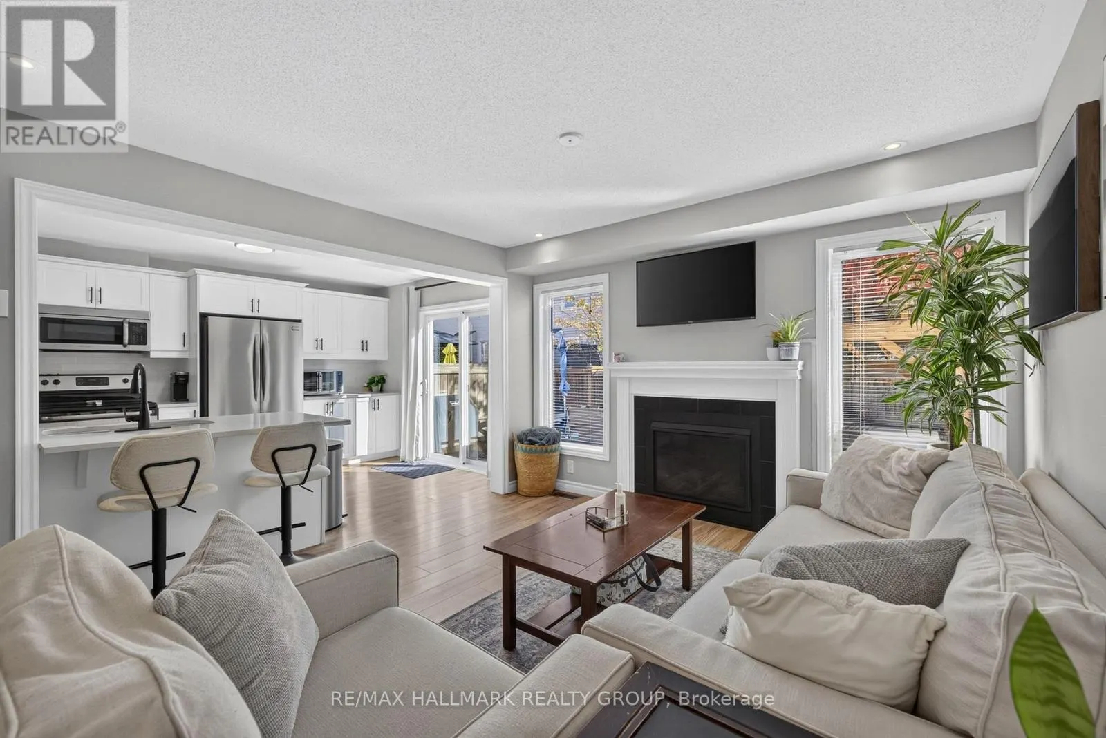 792 MAYFLY CRESCENT