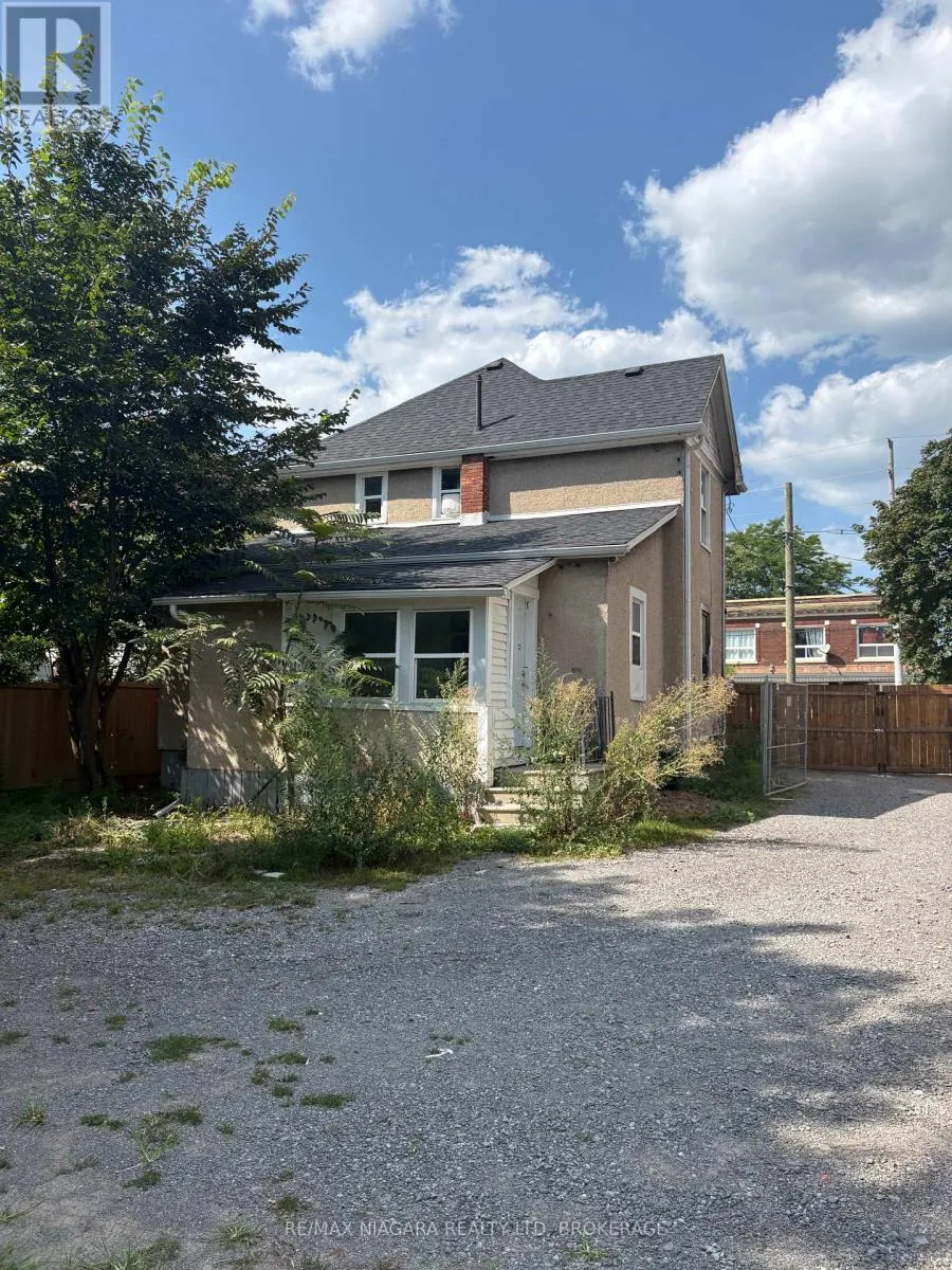 100 QUEENSTON STREET