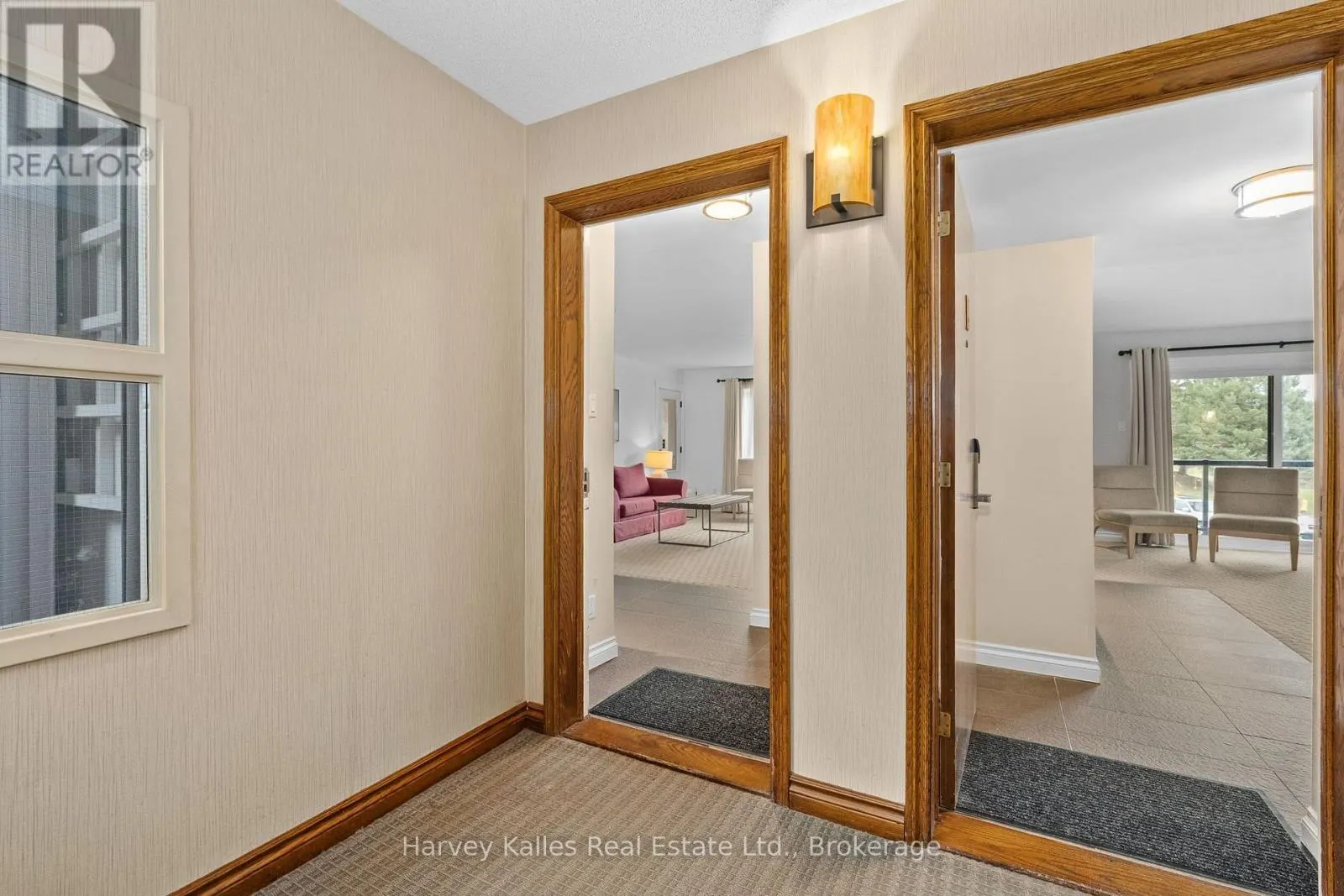 201 - 54 DEERHURST SUMMIT DRIVE #201