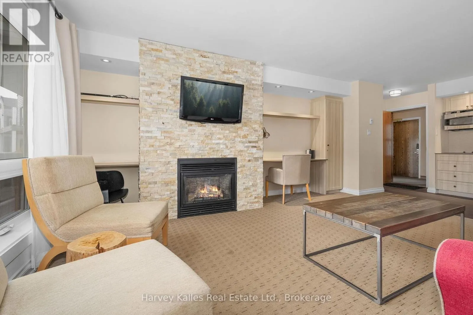 201 - 54 DEERHURST SUMMIT DRIVE #201