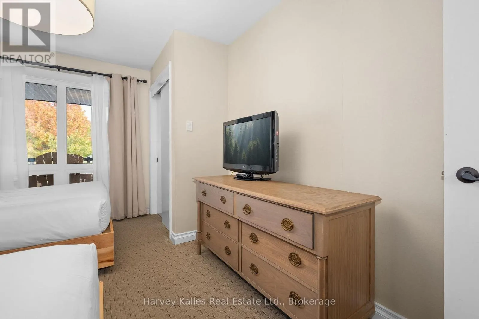 201 - 54 DEERHURST SUMMIT DRIVE #201